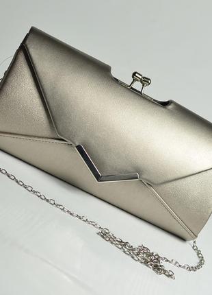 Сребристая вечерняя сумочка клатч бокс на цепочке выпускная модная женская мини сумка через плечо7 фото