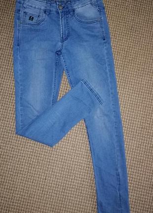 Джинси скіни