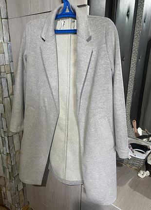 Пальто демісезонне осіннє весіннє stradivarius деми осеннее