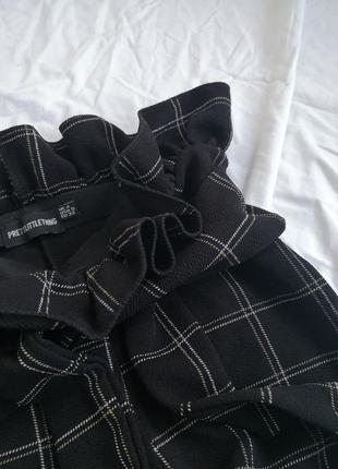 Чорні стрейчеві штани на високій посадці з поясом2 фото