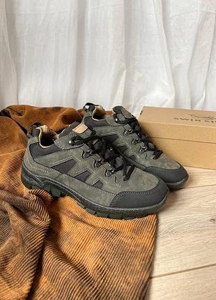 Кроссовки мужские черные на осень khaki shape