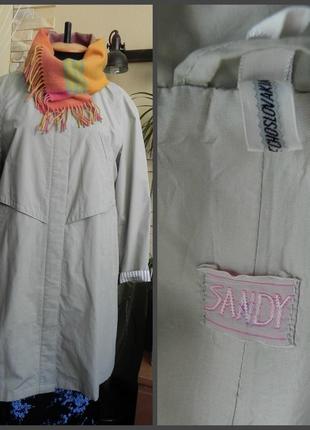 Чудовий плащик силуету трапеція на потайної застібки, виробництво чехословаччина