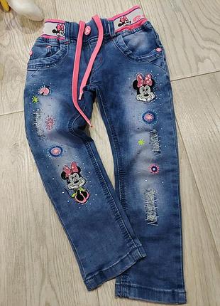 Джинсы на девочку минни маус со стразами на резинке турция  3-5 лет