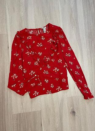 Шикарная красная натуральная блузка с рюшами натуральна червона блуза в квітковий принт forever 21