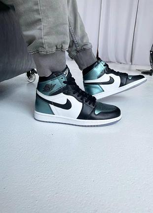 Чоловічі кросівки nike air jordan 1 retro high patent chameleon