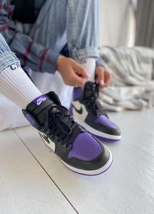 Жіночі кросівки nike air jordan 1 retro mid violet white black9 фото