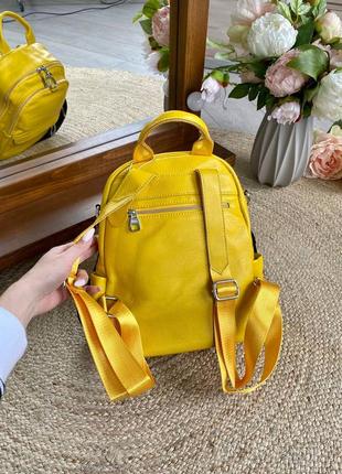 Желтый рюкзак из кожи2 фото