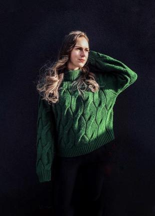 Зелёный тёплый свитер, шерсть в составе