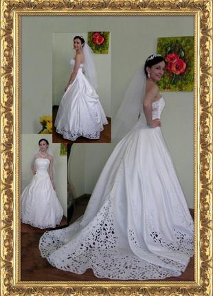Весільна сукня.1 фото