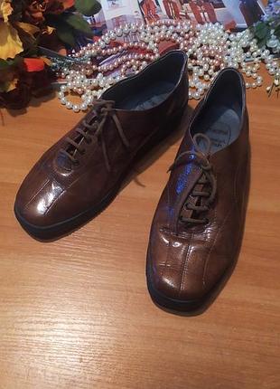 Дуже зручні комфортні туфлі мокасіни на зручній танкетці meis comfort schuh германія лак шкіра
