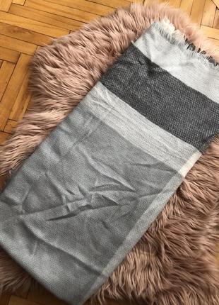 Шафр шерстяной серый в белую клетку