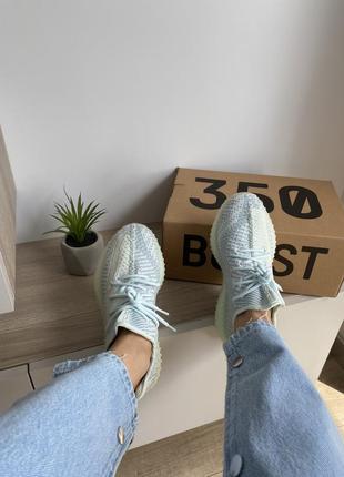 Жіночі кросівки  adidas yeezy 350 v2, cloud white ( рефлективные шнурки) женские кроссовки адидас
