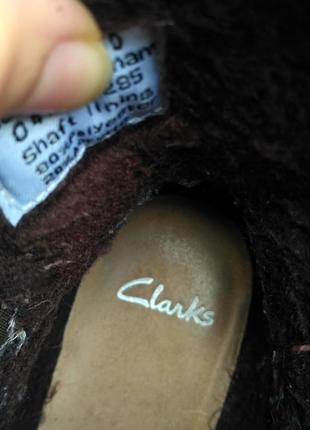 Коричневые демисезонные кожаные сапоги полусапожки clarks7 фото