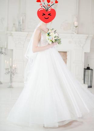 Весільна сукня кольору шампань. розмір с-м.