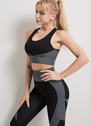 Фитнес костюм тройка кофта, топ и лосины. комплект для спорта лосины, топик и рашгард10 фото