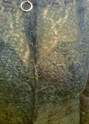 Зеленая кофта из красивого кружева