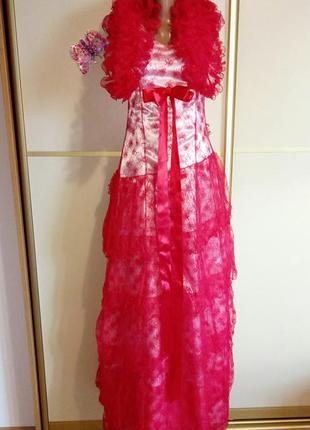 Свадебное платье со шлейфом. красное с белым. гипюр, атлас.