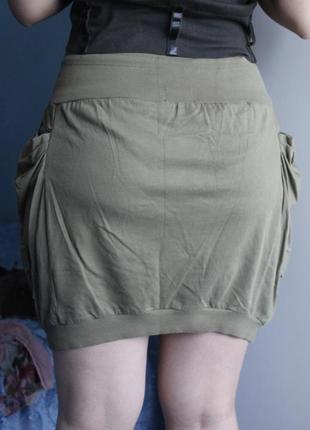 Стильная молодежная юбка с накладными карманами3 фото