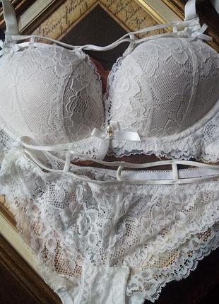 Набор нижнего белья.