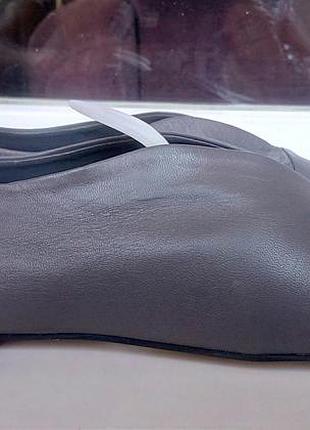 Стильні нові шкіряні туфлі next.