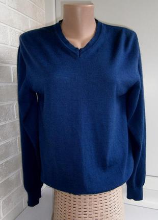 Красивый, базовый пуловер из чистой шерсти. sharles tyrwhitt1 фото