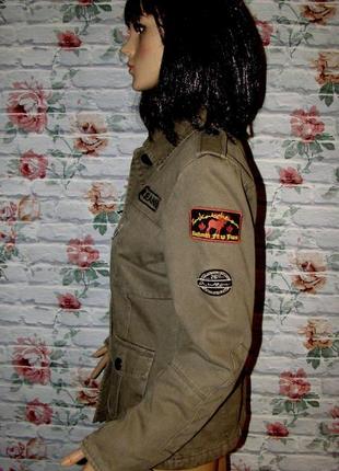 Стильная куртка  (пиджак) с нашивками хаки activewear  р.36/38/10/m3 фото