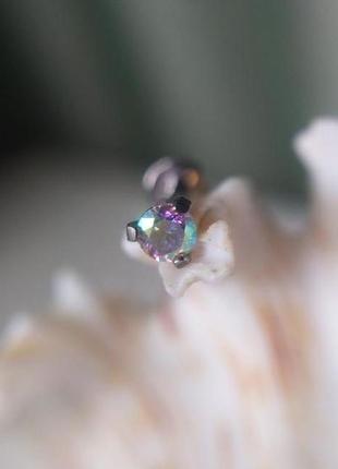 Титановий пронг з мульти-кольоровим кристалом
