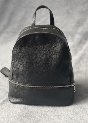 Шкіряний жіночий чорний рюкзак zaira, італія, кольори в асортименті