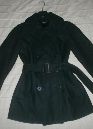 Базове двобортне осіннє підлозі пальто демісезонне коротке пальто з поясом2 фото
