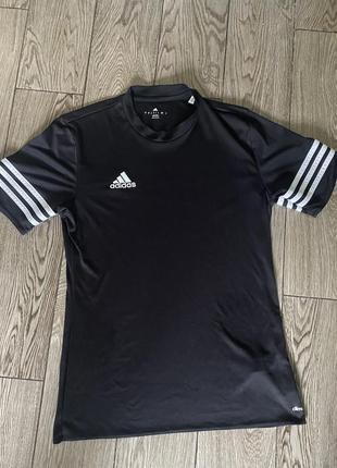 Футболка adidas