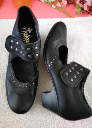 Туфли ( легкие и мягушка)