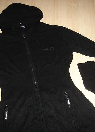 Продам фирменную кофту bench