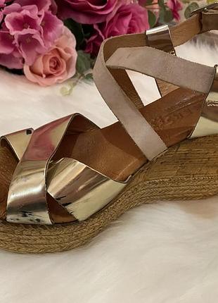 Шкіряні босоніжки ,дуже м‘якенька шкіра