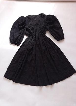 Primark. чёрное платье с объемными рукавами. 44-46 и 46-48 размер.