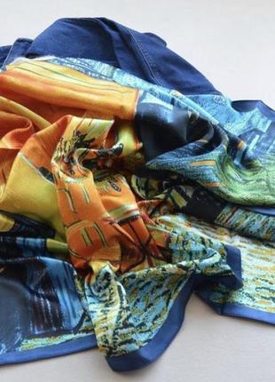 Яркий красивый платок 😍