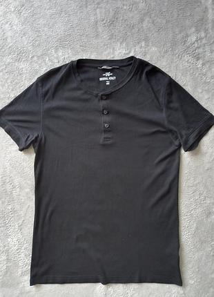 Брендова футболка h&m.
