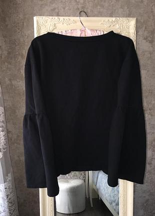 Кофта с вышивкой