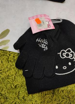 Чорний комплект шапка та рукавички з принтом hello kitty3 фото