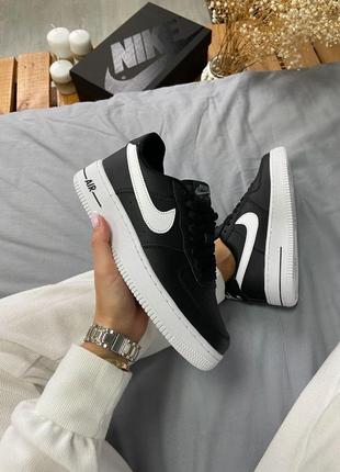 Жіночі кросівки nike air force black white
женские кроссовки найк аир форс