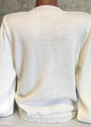 Вовняний светр білого кольору з вишивкою хрестом2 фото