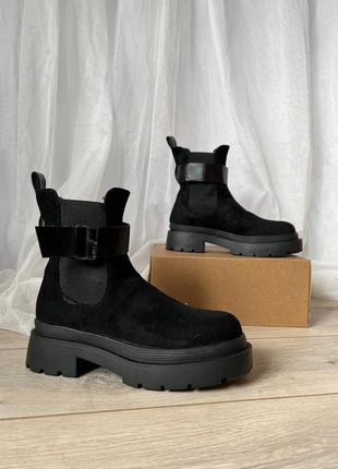Чорні жіночі черевики сапожки з хутром весняні осінні демі еко замшеві стильные черные ботинки сапоги зима весенние осенние деми эко замша с мехом6 фото