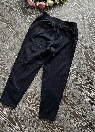 Укорочені брючні штани / короткі завужені брюки
