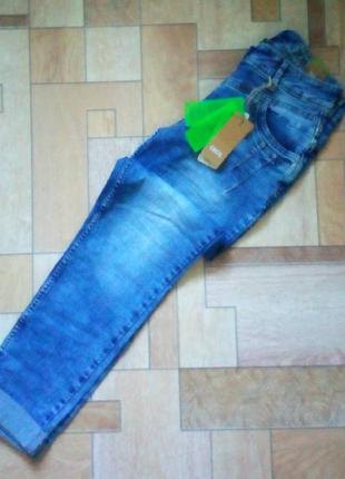 Джинсы женские
