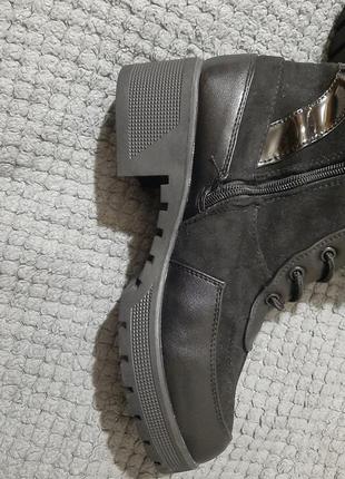 Високі черевики 6