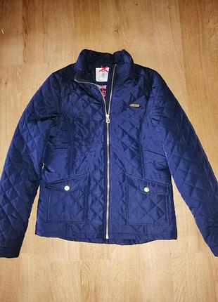Чудова легенька стьобана куртка h&m p. 158