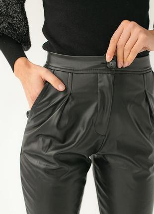 Кожаные штаны утеплённые на флисе1 фото