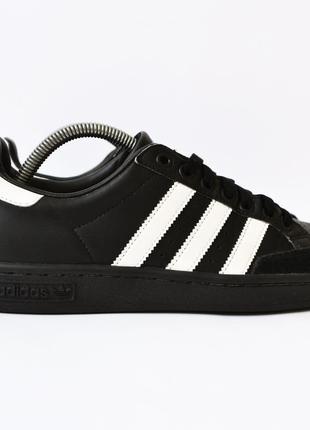 Фірмові осінні кросівки кеди adidas