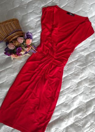 Красное очень красивое платье! р.xs-s