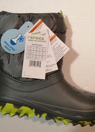 Дитячі зимові черевики крокс crocs kids classic neo puff boot8 фото