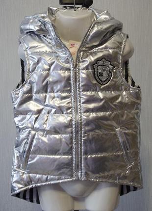 Срібна жилетка з карманами та капюшоном